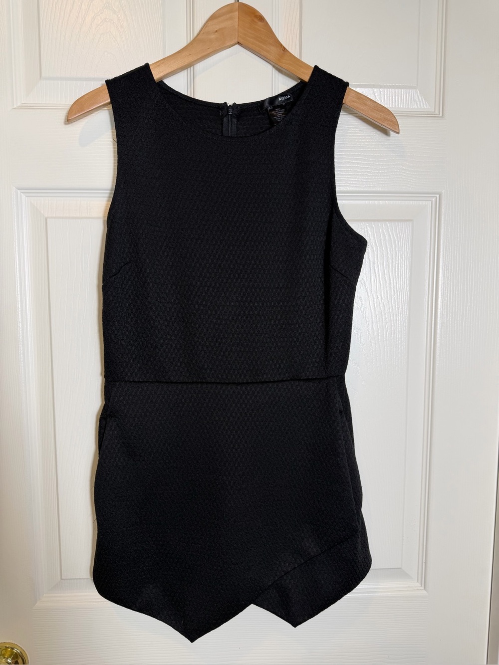 Aqua Shorts Black Romper with Skirt with Pockets Sleeveless Size Large